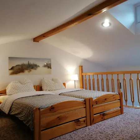 Pod Sosnami * Jurata