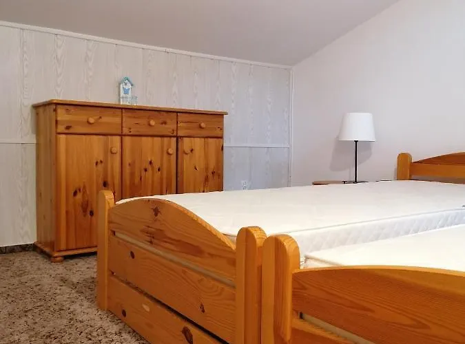 Pod Sosnami 公寓 拉塔